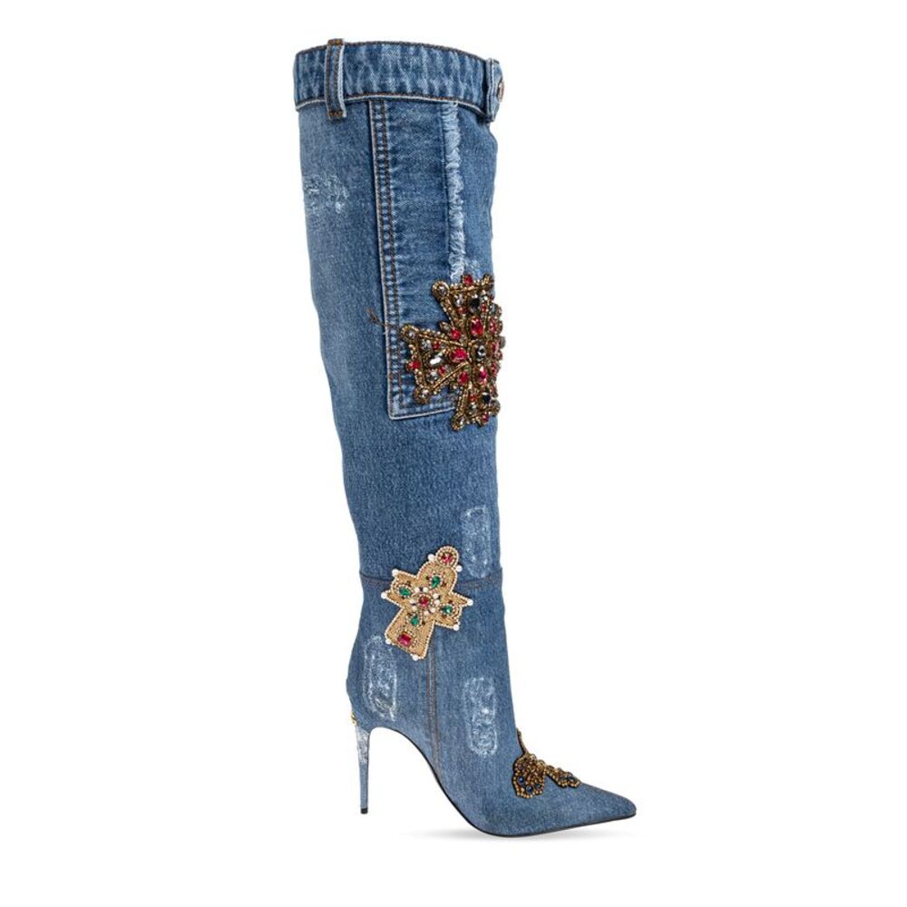 Heeled boots